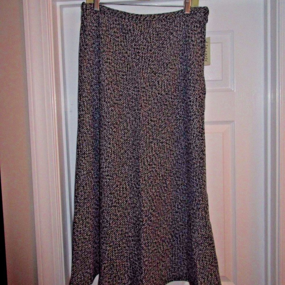 SKIRT - A La Carte - Black/White - Long - Acrylic - Sz Large - NWT
